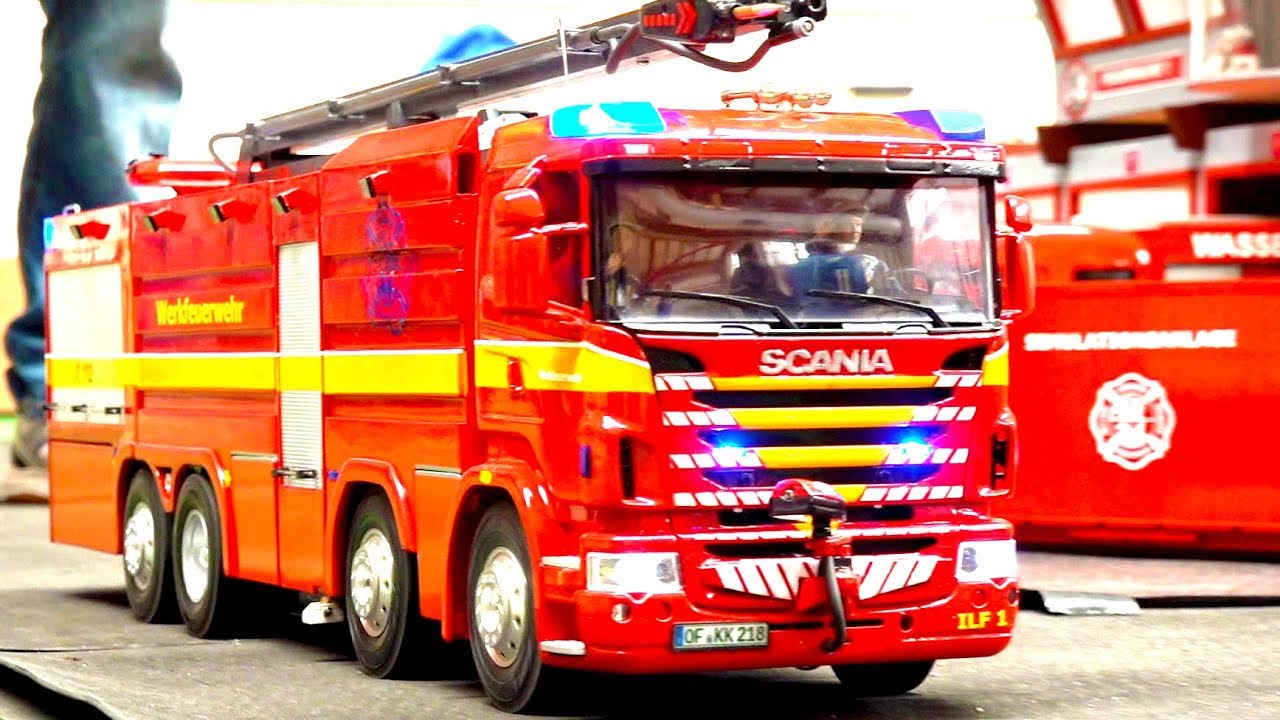 ⁣RC FIRE TRUCK ACTION I RC FIRE FIGHTERS I HORRIBLE FIRE I OIL EXIDENT I ROSENBAUER I RC-EFF