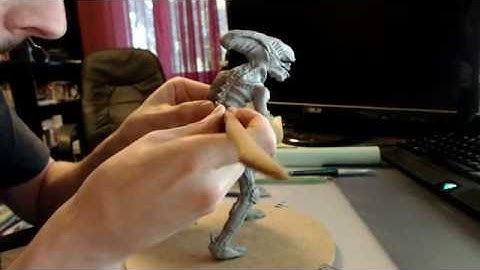 Polymer clay beginner tutorial - Alien Xenomorph part 5 - Back and arms