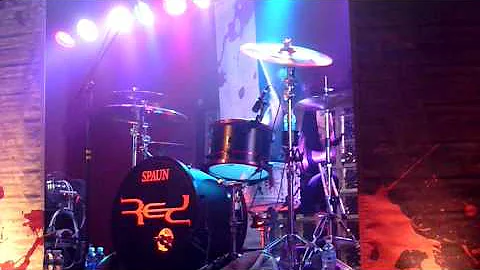 Red - Joe Rickard drum solo + guitar solos live Ap...