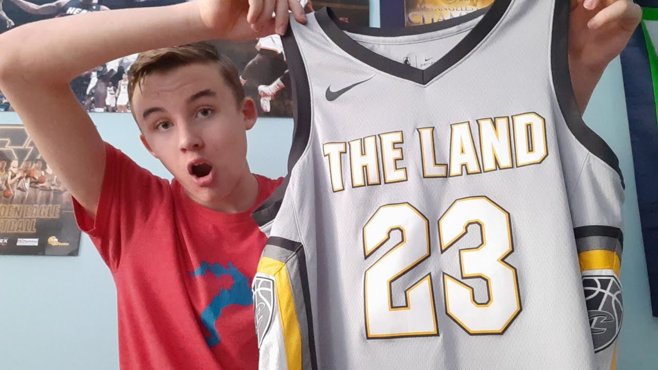 the land cavs shirt