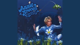 Video thumbnail of "Annie Brocoli - Océane"