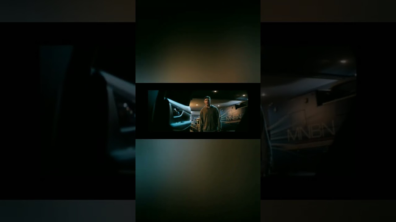 момент из веном 2018 классная баба запрыгиваем