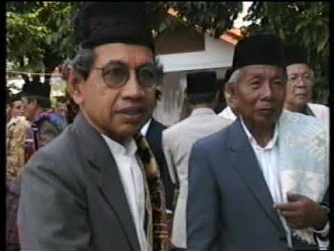 SHOLAT IEDUL FITRI 1419H (19 Jan. 1999) di Lap. AZZUMAR