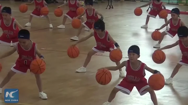 Amazing basketball skills of kindergarten kids in Hangzhou, China - DayDayNews