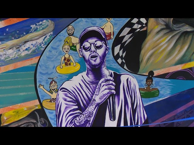 Mural at Monroeville Mall pays tribute to Franco Harris, Mac Miller - CBS  Pittsburgh