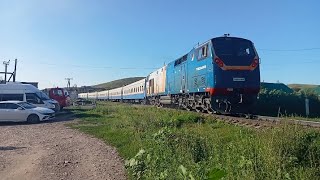 видео: ТЭ33А-0245, ТЭ33АС-0045 және ТЭП33А-0034 459Т жолаушы пойыз Өскемен-Достық. Переезд. Поселок Красина картинка: ТЭ33А-0245, ТЭ33АС-0045 және ТЭП33А-0034 459Т жолаушы пойыз Өскемен-Достық. Переезд. Поселок Красина