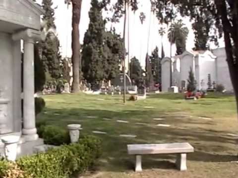 famous grave tour hollywood forever