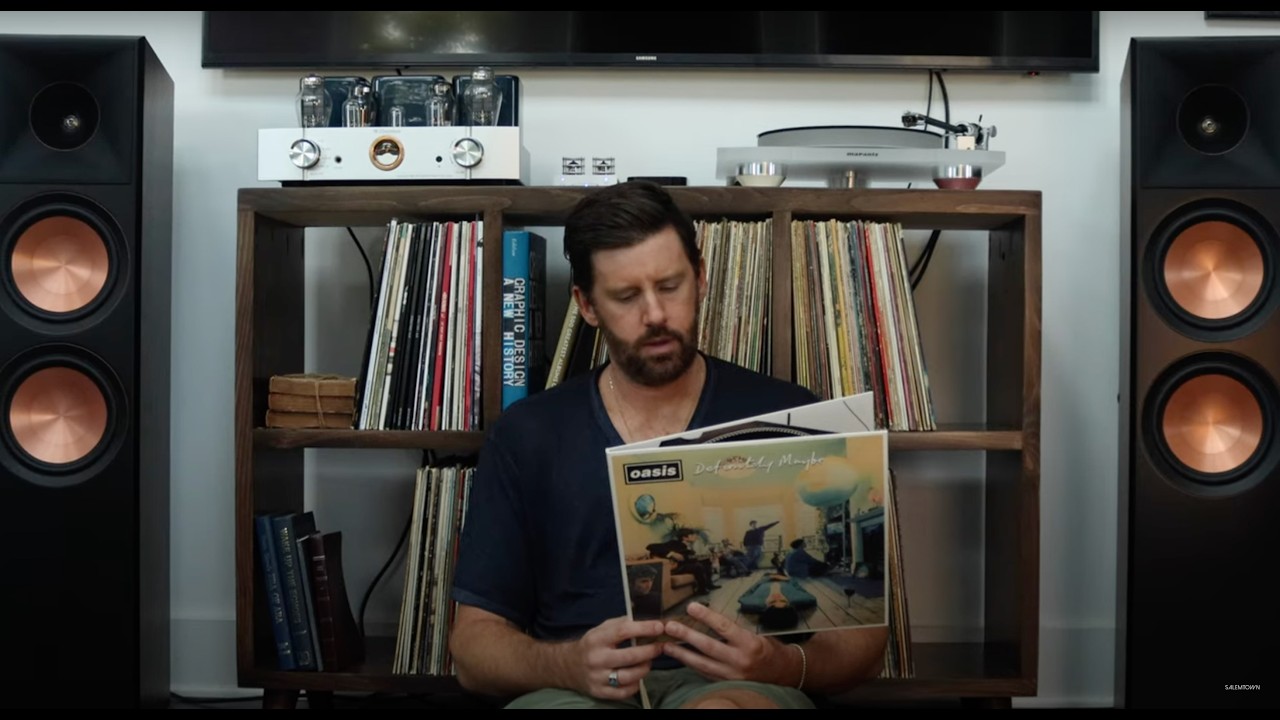 在 YouTube 上观看 Salemtown - Silly Me (Chapter 1, The Breakup) 4K 在 YouTube 上观看 Salemtown - Silly Me (Chapter 1, The Breakup) 4K