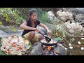 Adventure in jungle: Mushroom spicy with egg for food of survival - Survival cooking in forest