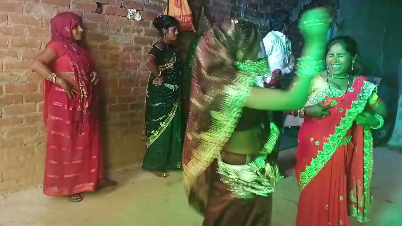 चंद्र ग्रहना देवी पूजन का उत्सव डीजे डांस बहुत अच्छा डांस 2025 का आप देखेंगे तो खुशहो जाएंगे 