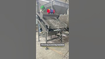 Vibrating screening machine #machine #sand #sandmakingmachine #screen