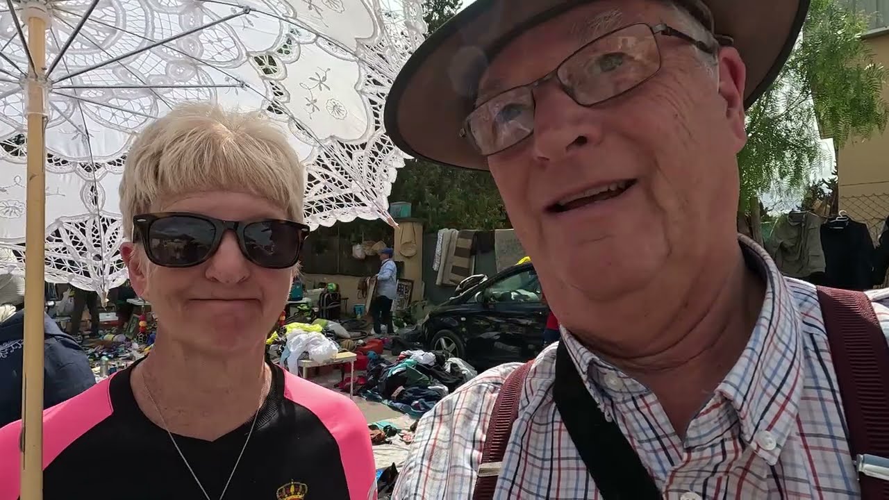 Распродажа автобагажников Consell — блошиный рынок — Майорка — Майорка — 19 мая 2024 г.