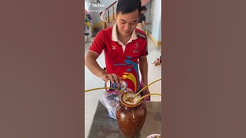 Uống ché rượu cần này ngon khỏi chê