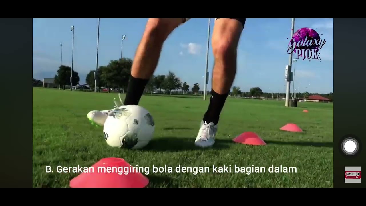 cara Menggiring bola Dengan Kaki bagian dalam YouTube