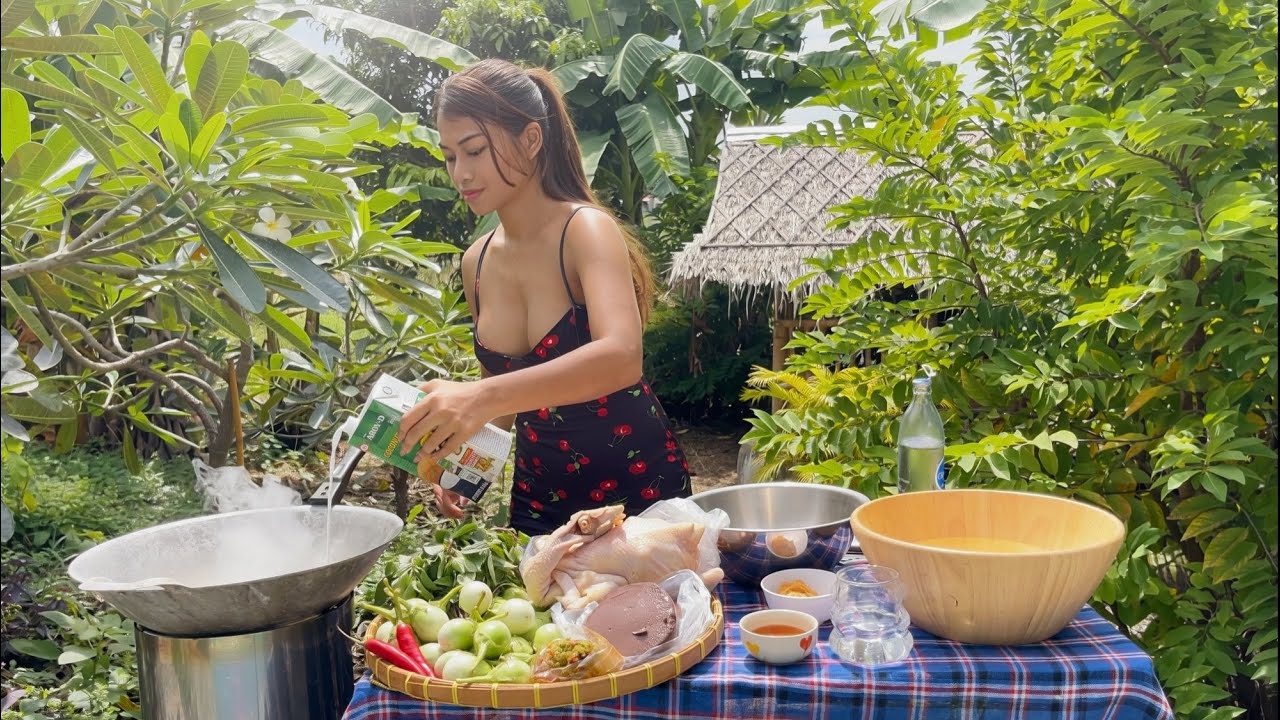 How to Make Authentic Thai Green Curry Chicken - Thai food Recipe