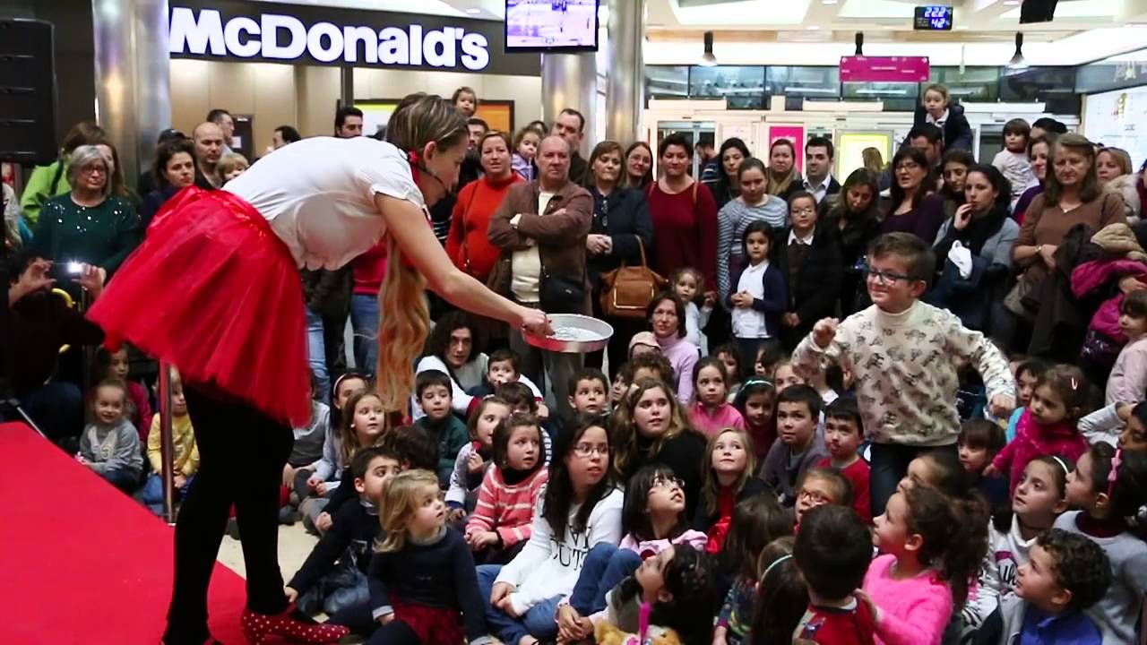 La niña de la capa roja| 4 de diciembre de 2015 cinetopia