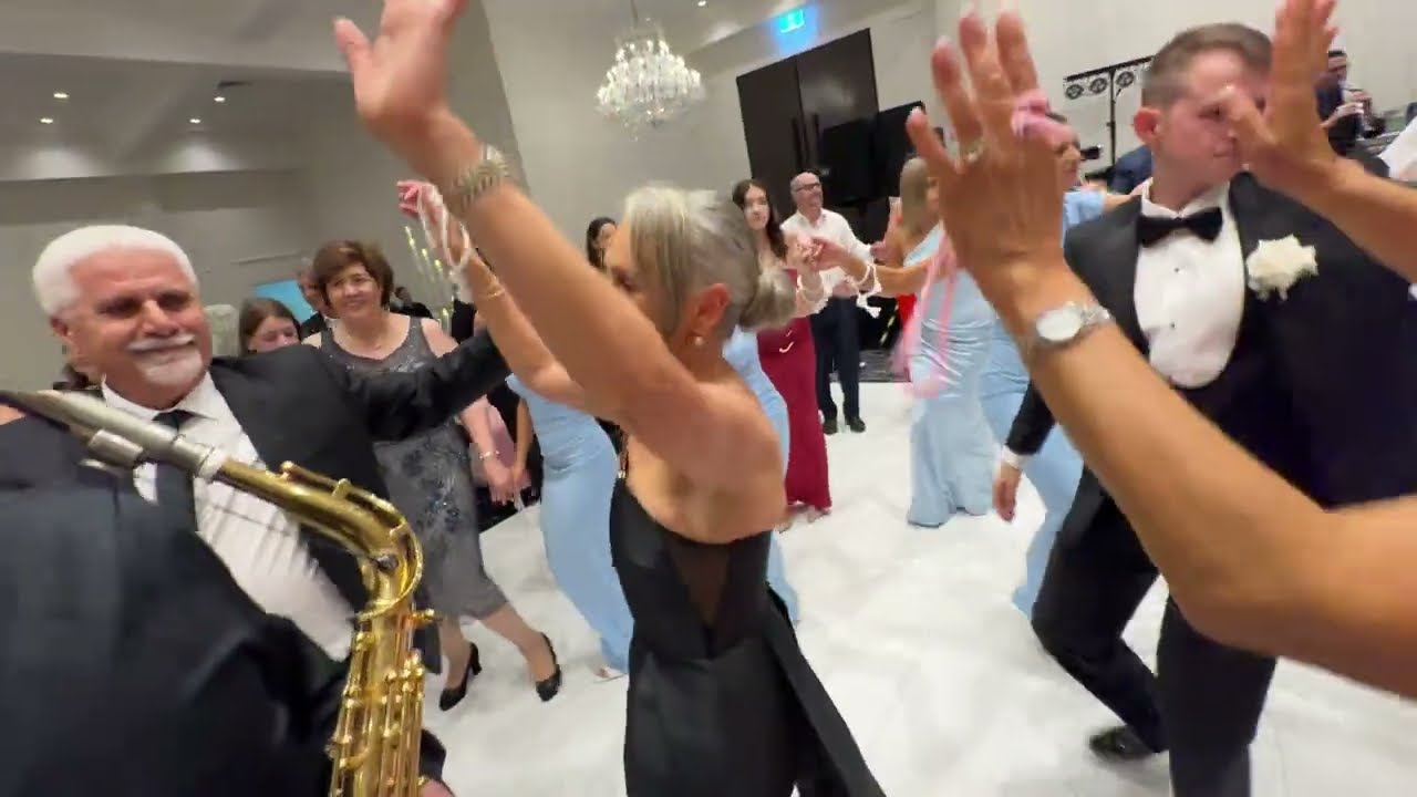 VECERNA SVADBA WILIAMSTOWN SO TUSE & SONATA BAND (JORDAN & JESSICA)