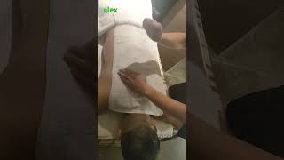 Technique + rhythm — this massage therapist is probably a hidden musician!