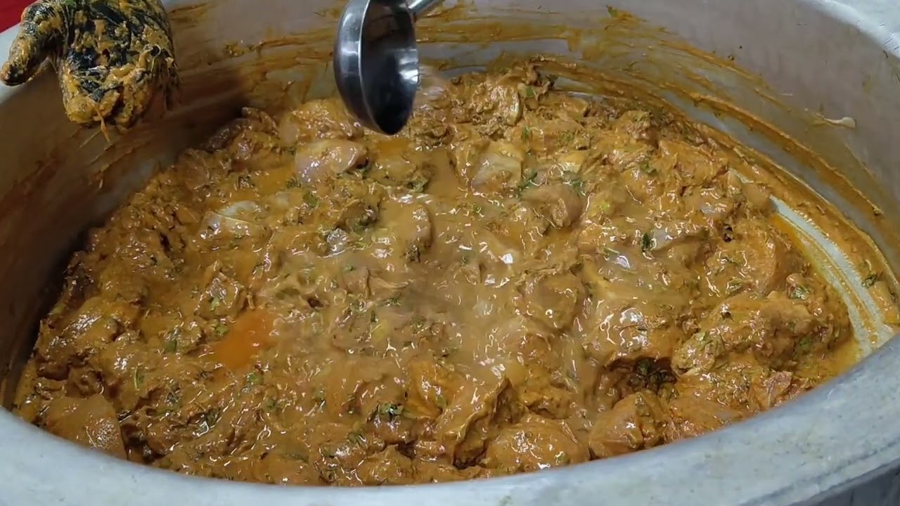 Hyderabad style chicken dum biryani // Chicken biryani 