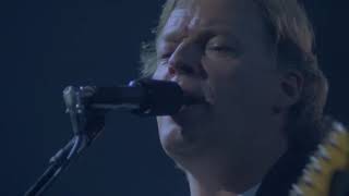 Pink Floyd - Us And Them (Delicate Sound of Thunder)