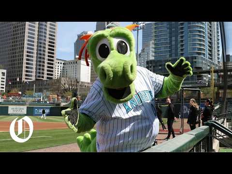 White Sox top prospects battle in baseball card war at Charlotte Knights’ opening day