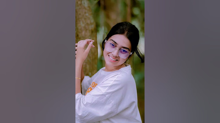 කාගේ හිනාවද ලස්සනම