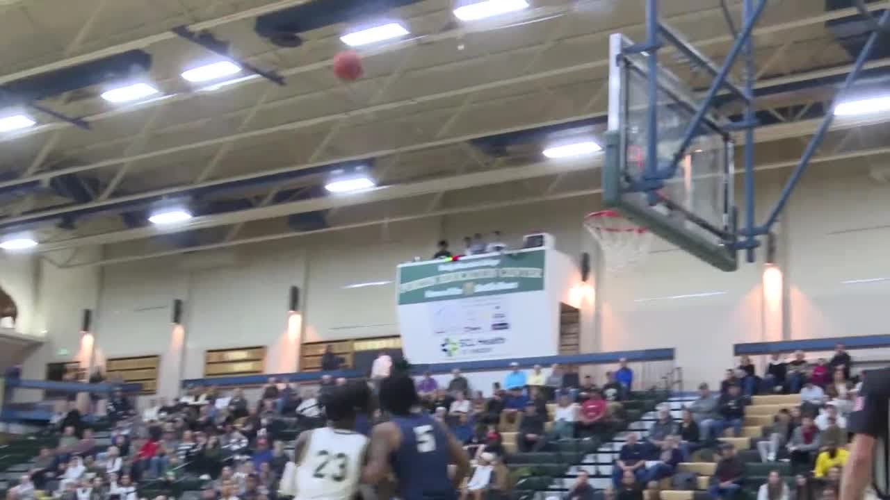 MSUB men run past Rocky Mountain College - YouTube