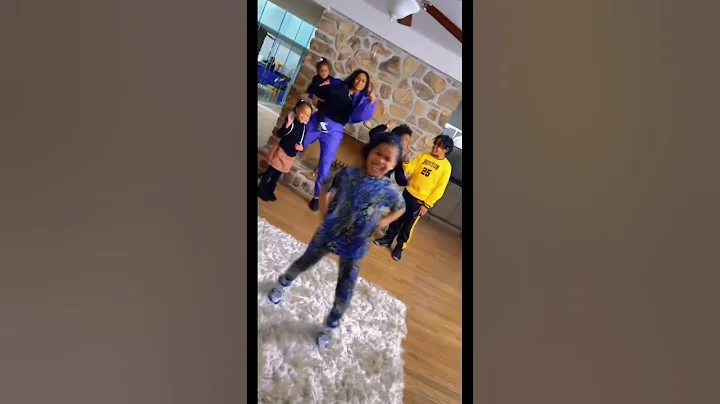 You better HYPE your bestie up - Kinigra Deon X Laiyaface #throwit #skits #comedy @KinigraDeon