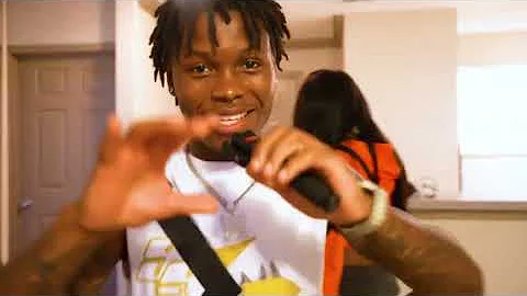 Girl Chooses Next BF Based On Their HOUSE!