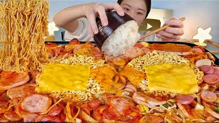 ASMR 부대찌개 계절이 돌아왔네요(ง˙∇˙)ว 라면사리 넣은 치즈부대찌개 리얼먹방 :) Spicy Sausage Stew Ramen MUKBANG