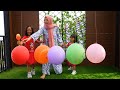 Surprise harta karun di dalam balon   finger family song learn color with balloon