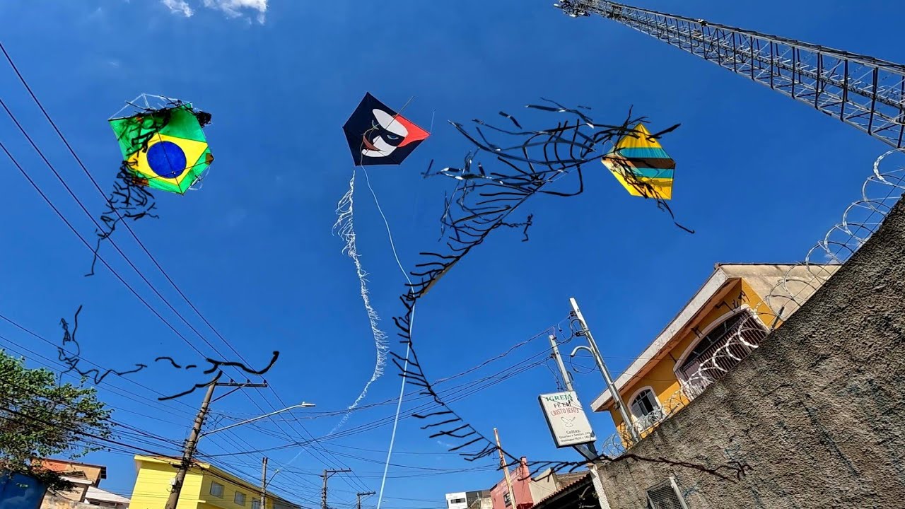 PIPA PRETA e o PIPÃO AMARELO FEZ a ALEGRIA da XEPA no CAMPEONATO de PIPAS no DOMINGO às 7 da Manhã