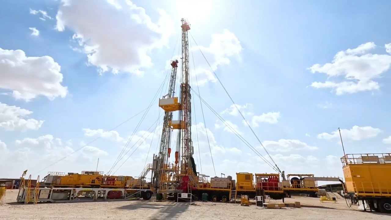 The delivery record of Electric workover rig - YouTube
