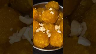 #kingofsweets💕#laddu😋 #indiansweets #recipe #desi #ytshorts #cookandclickbysakshi