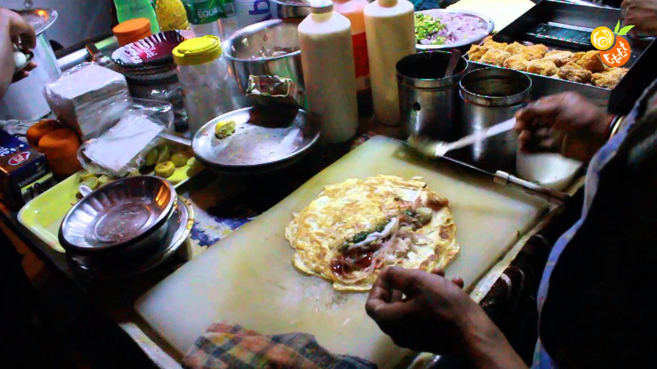 Street Food India - Egg Roll - Indian Street Food - Street Food 2016 | Food Fatafat