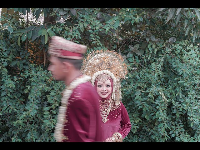 WEDDING OF TIARA & UKY I GALERIKU GALERIMU class=