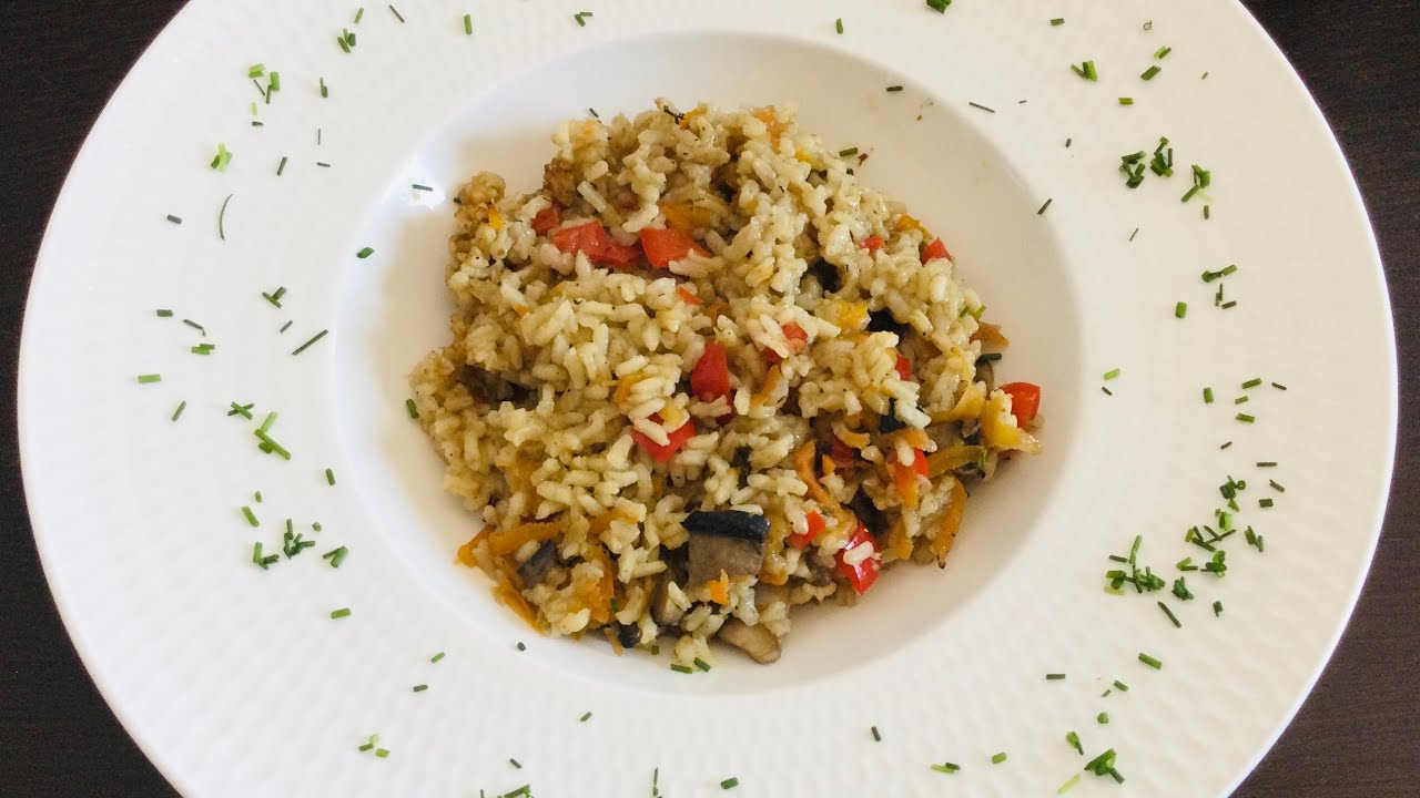 Με λίγα υλικά πεντανόστιμο Νηστίσιμο πιλάφι με μανιτάρια