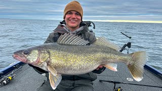 Finding Early Spring Walleyes On Structure! | Door County, Wi 2024