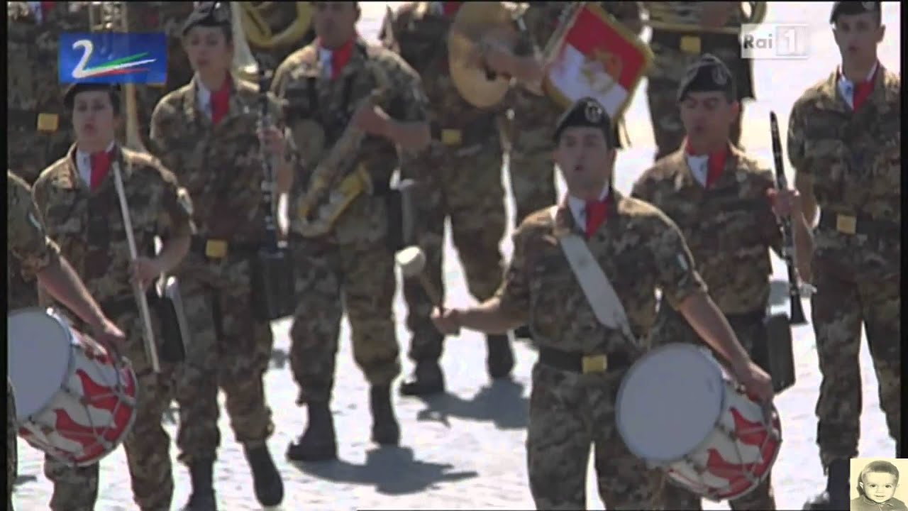Brigata Sassari: Festa della Repubblica 2013. Full HD