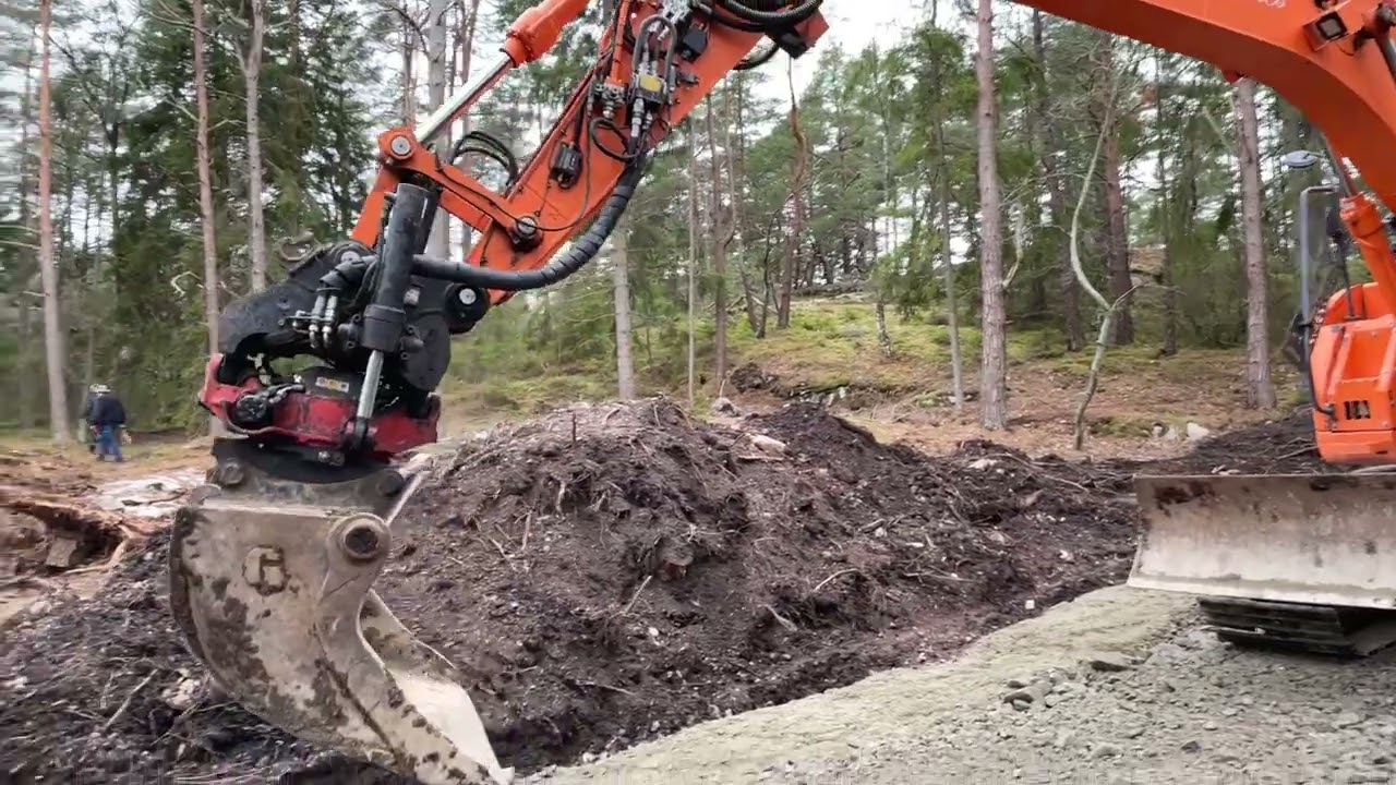 Bandgrävare Doosan DX 140 LCR