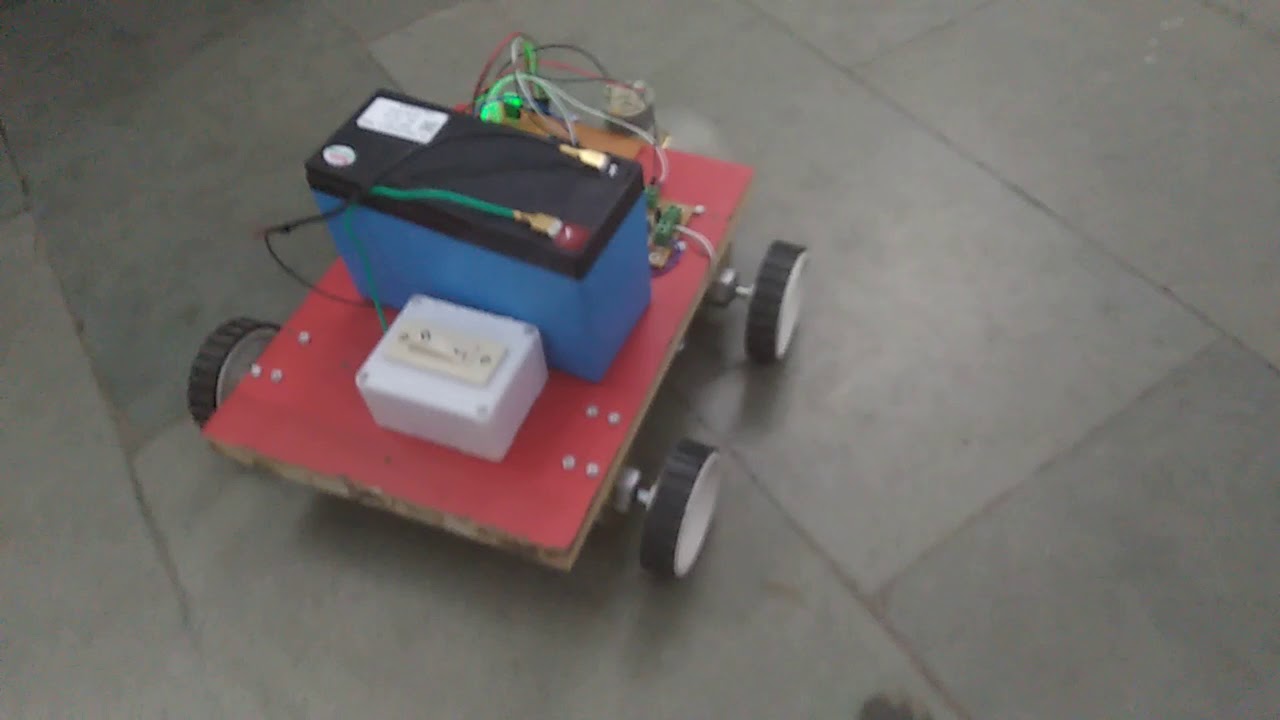 Automatic Grass cutting Robot - YouTube