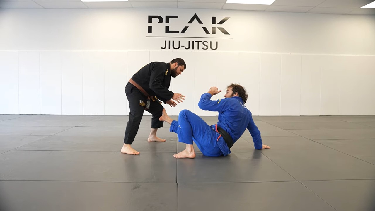 Основы, урок 2, техника 4: Выход из положения защиты.