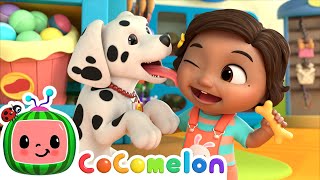 Pet Store Woof Song | Nina's Familia | CoComelon Nursery Rhymes \& Kids Songs
