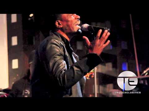 Glenn Lewis Performs "Don't You Forget It" 2013