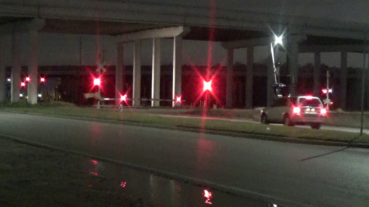 Houston, TX Almeda St Train Diversing to Holmes St YouTube