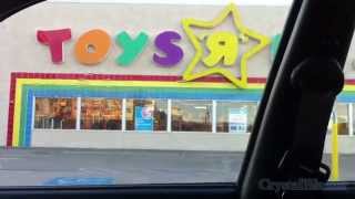 Toys R Us 8am Skylanders: Trap Team Opening