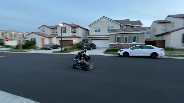 Cyberquad vs Ninebot GoKart Pro (starter mode)