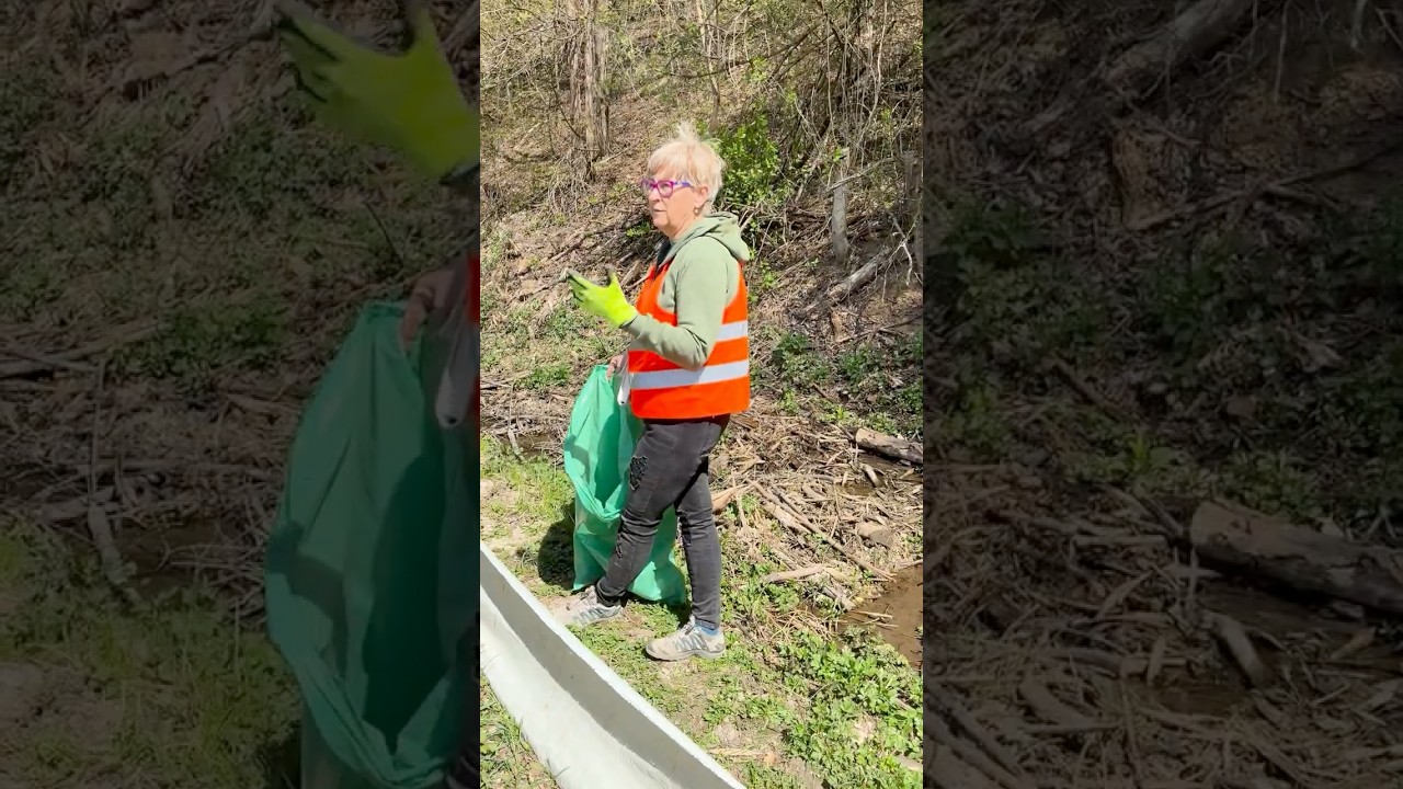 Skutočné celebrity: dobrovoľníci, ktorí pri Ružíne zachraňujú žaby počas ich migrácie