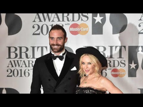 Video: El novio Kylie Minogue habló sobre la boda