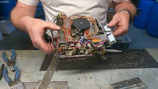 8 track or cassette Who knows #scraplife #scrapmetal